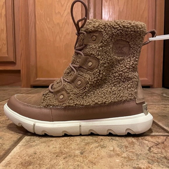 Sorel women’s Explorer Joan II Cozy boots sz 8.5 - Picture 1 of 5